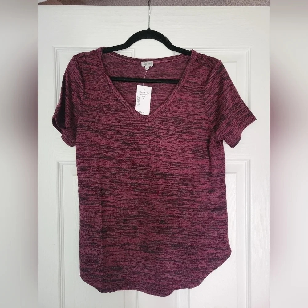 nita  hacci v neck short sleeve t-shirt